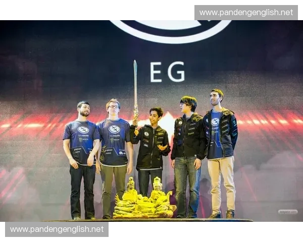 CSGO战队策略创新与团队协作提升全面解析